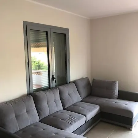 Villa Villa *